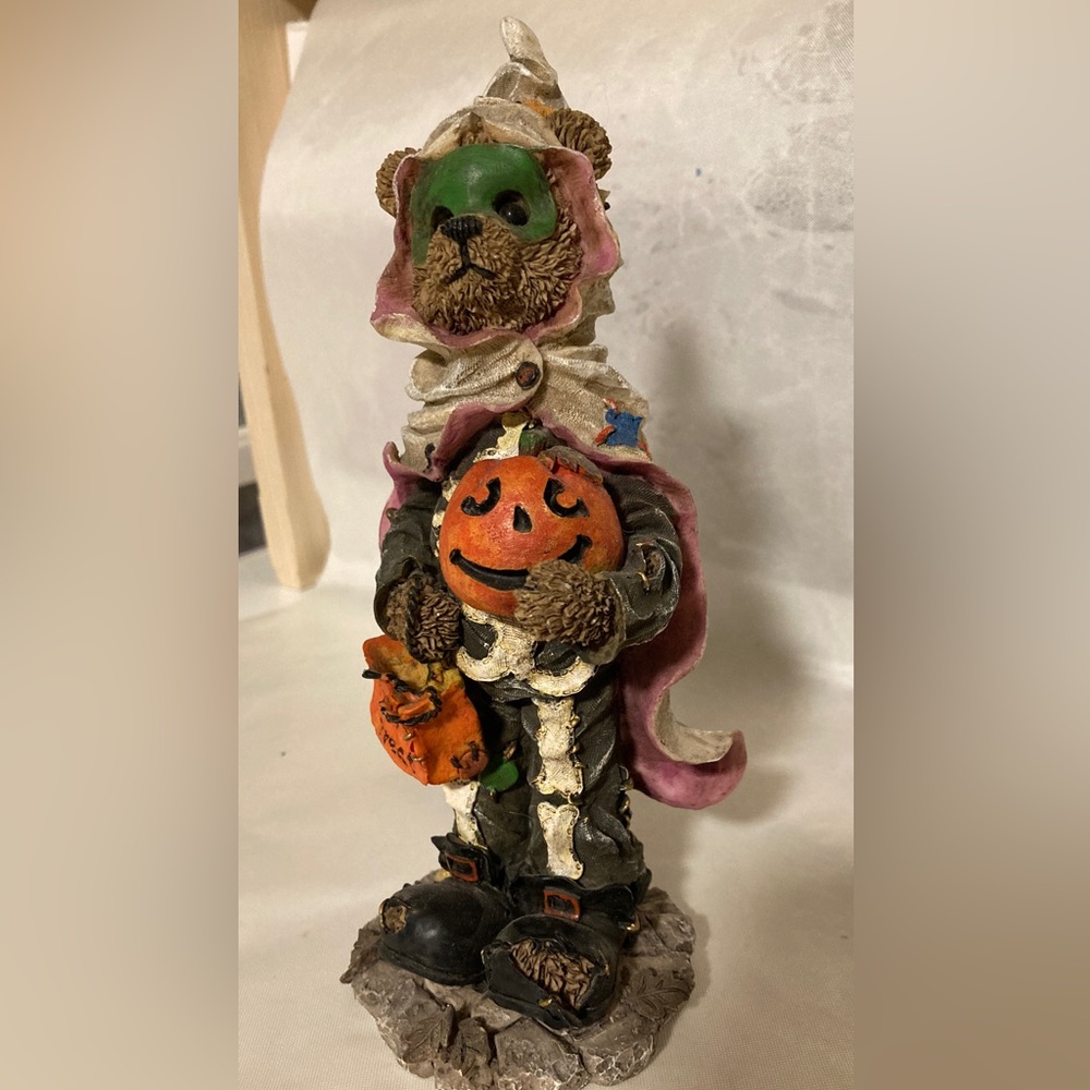 8" Resin Bear In Halloween Costume Figurine Trick or Treat Pumpkin Skeleton Mask